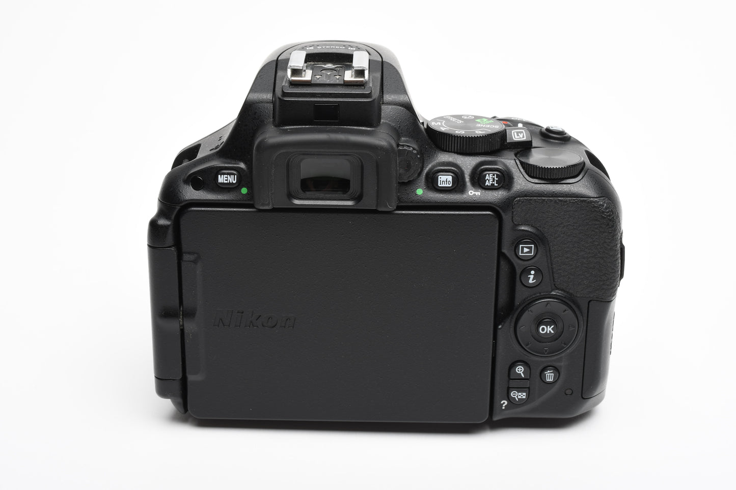 Nikon D5500 DSLR w/AF-P 18-55mm f3.5-5.6 VR, 2batts, charger Only 1612 Acts!