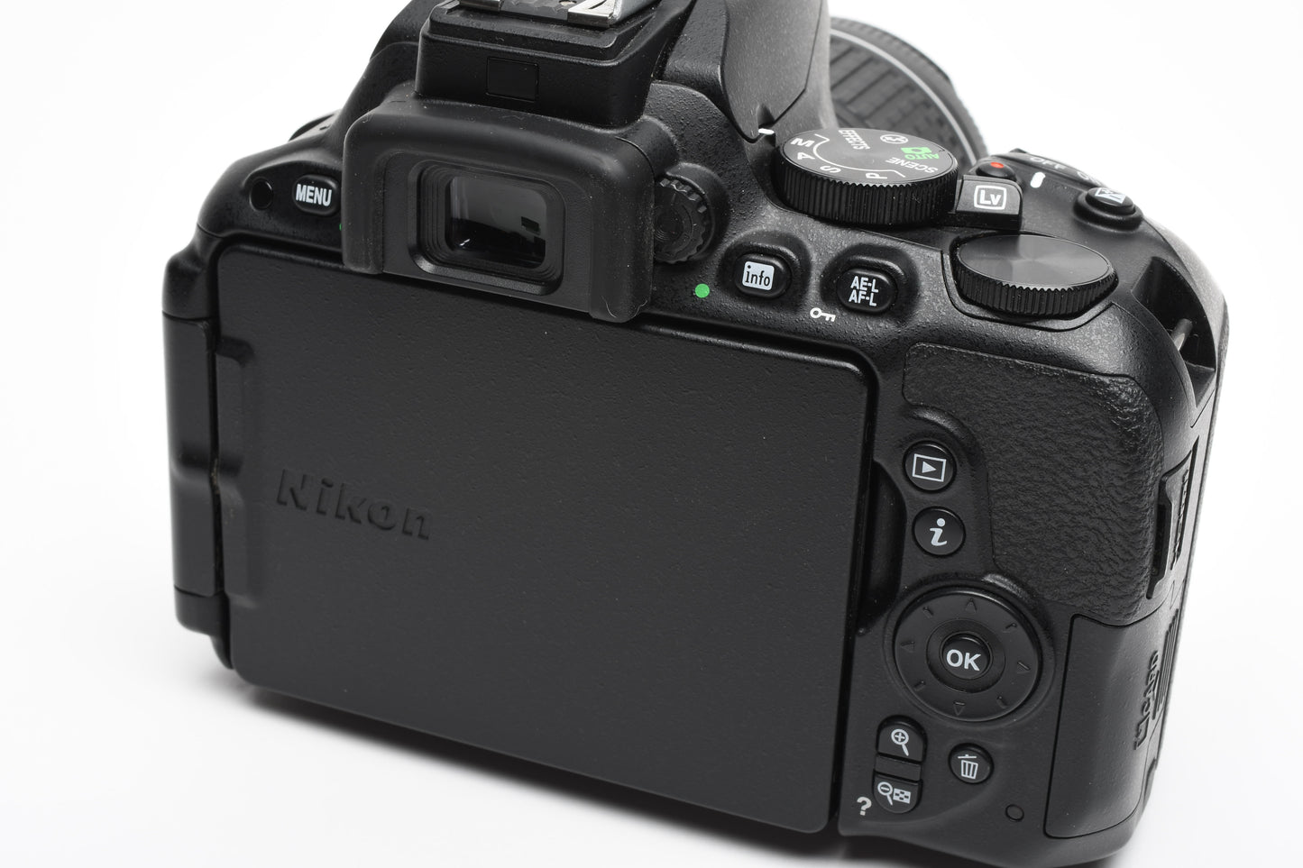 Nikon D5500 DSLR w/AF-P 18-55mm f3.5-5.6 VR, 2batts, charger Only 1612 Acts!