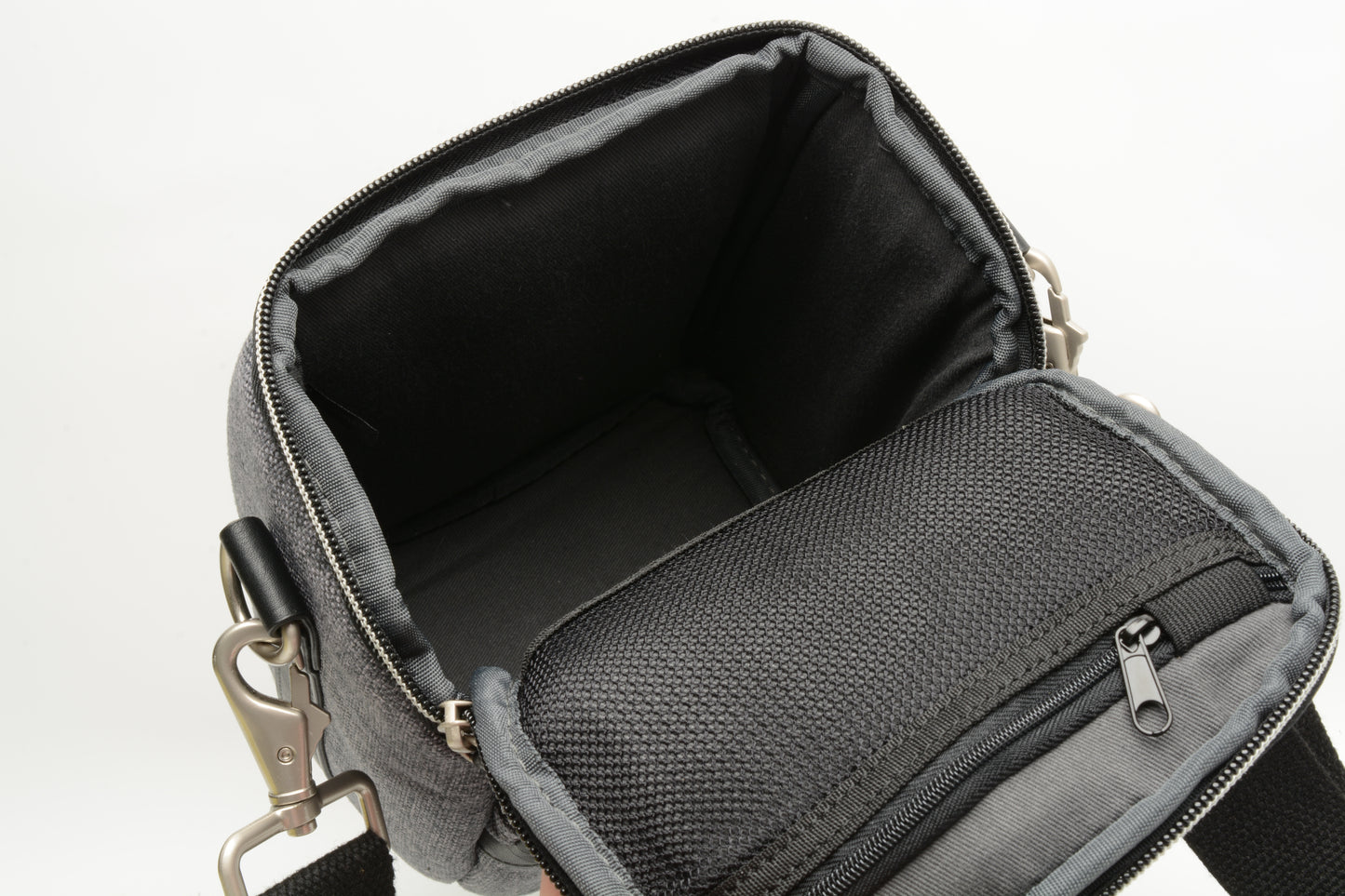 Promaster Pt camera case shoulder bag, clean, Great! (Gray)