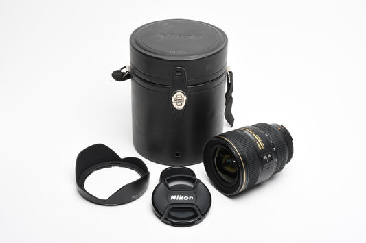 Nikon AF-S 17-35mm f2.8D ED SWM IF zoom lens, hood, caps, Mint-, *READ