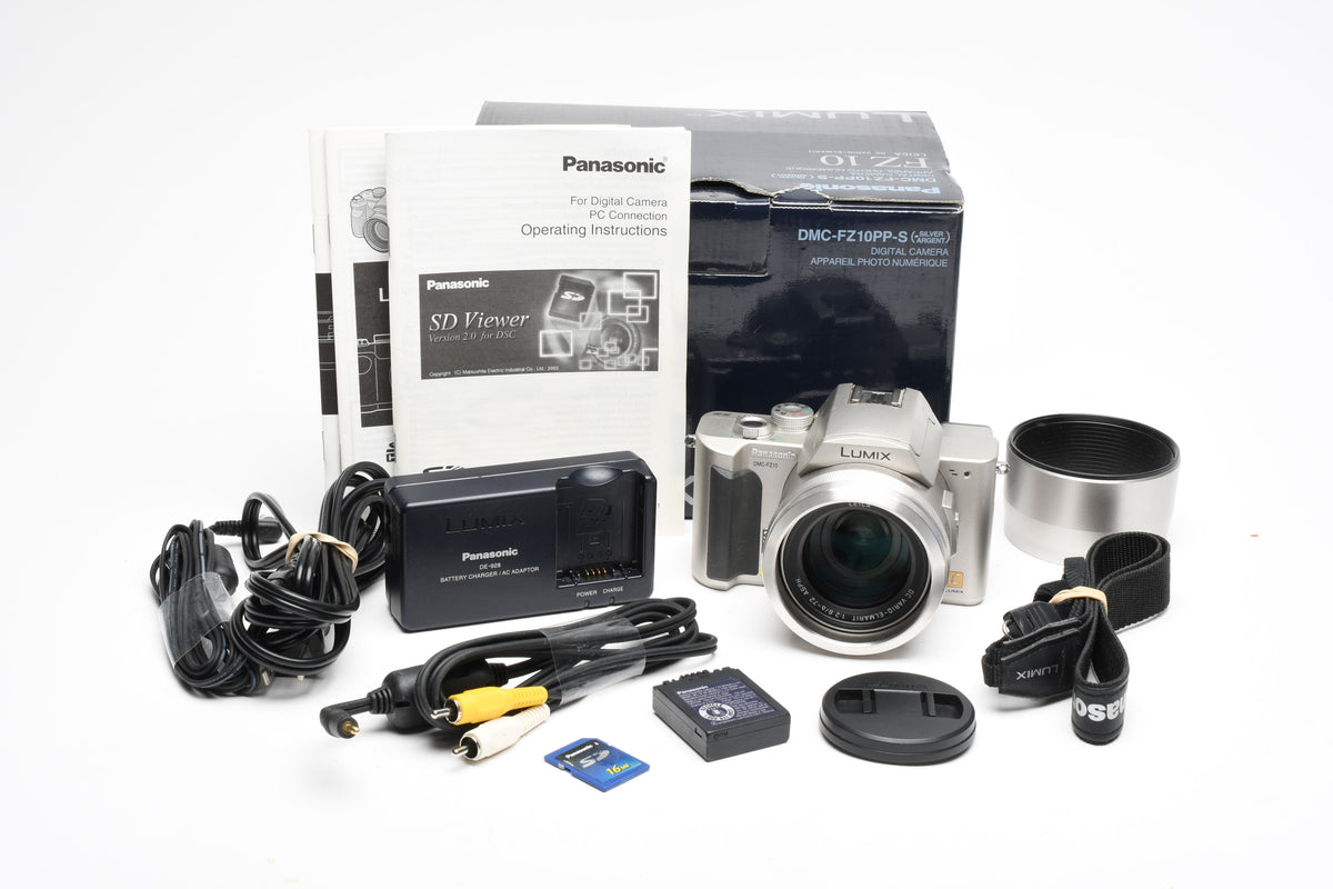 Panasonic Lumix DMC-FZ10 4MP Digital Point&Shoot w/Leica lens, Mint- (Silver)