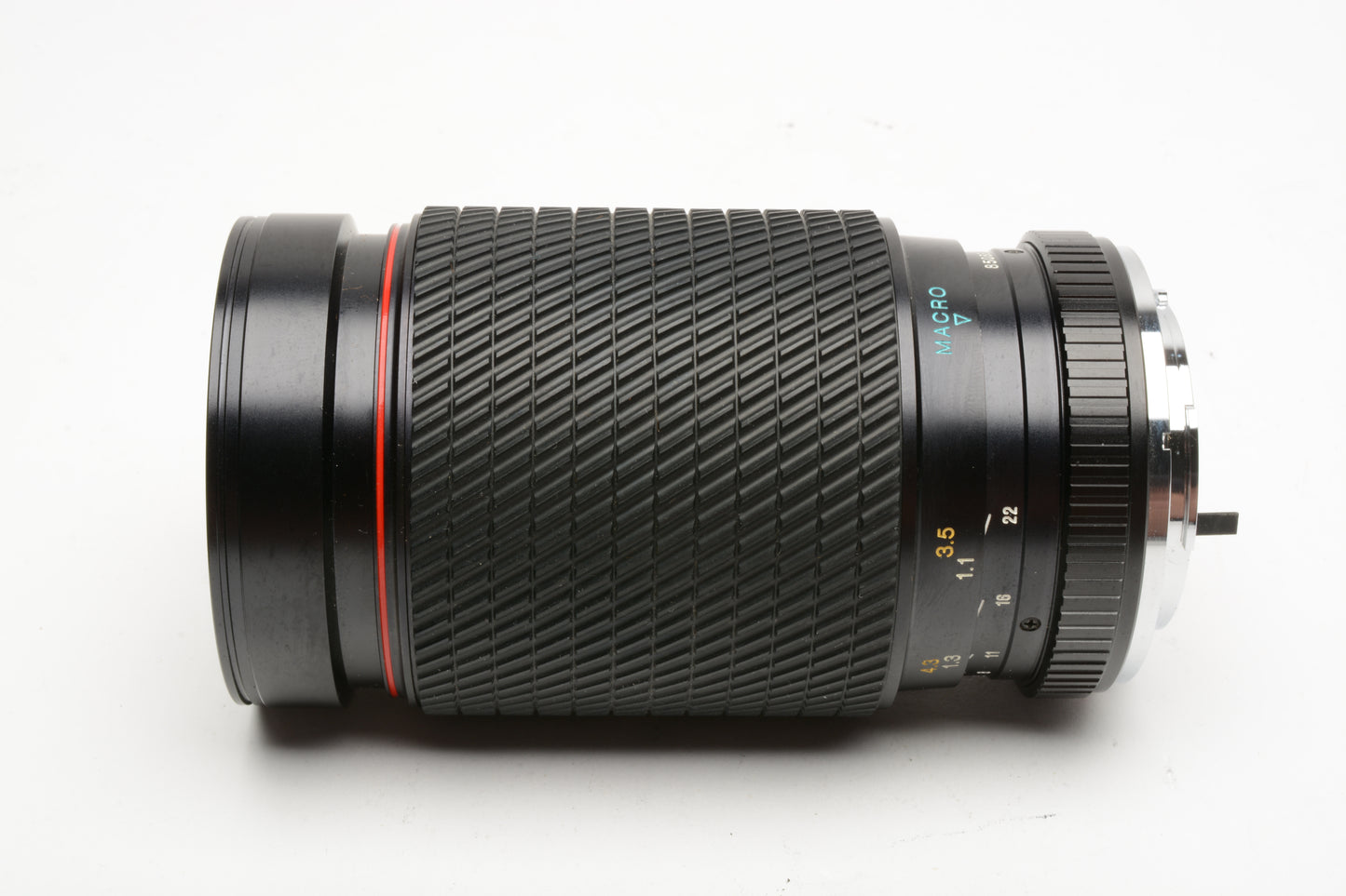 Tokina MF 35-200mm f4-5.6 zoom lens PK Mount, caps, Nice & Clean