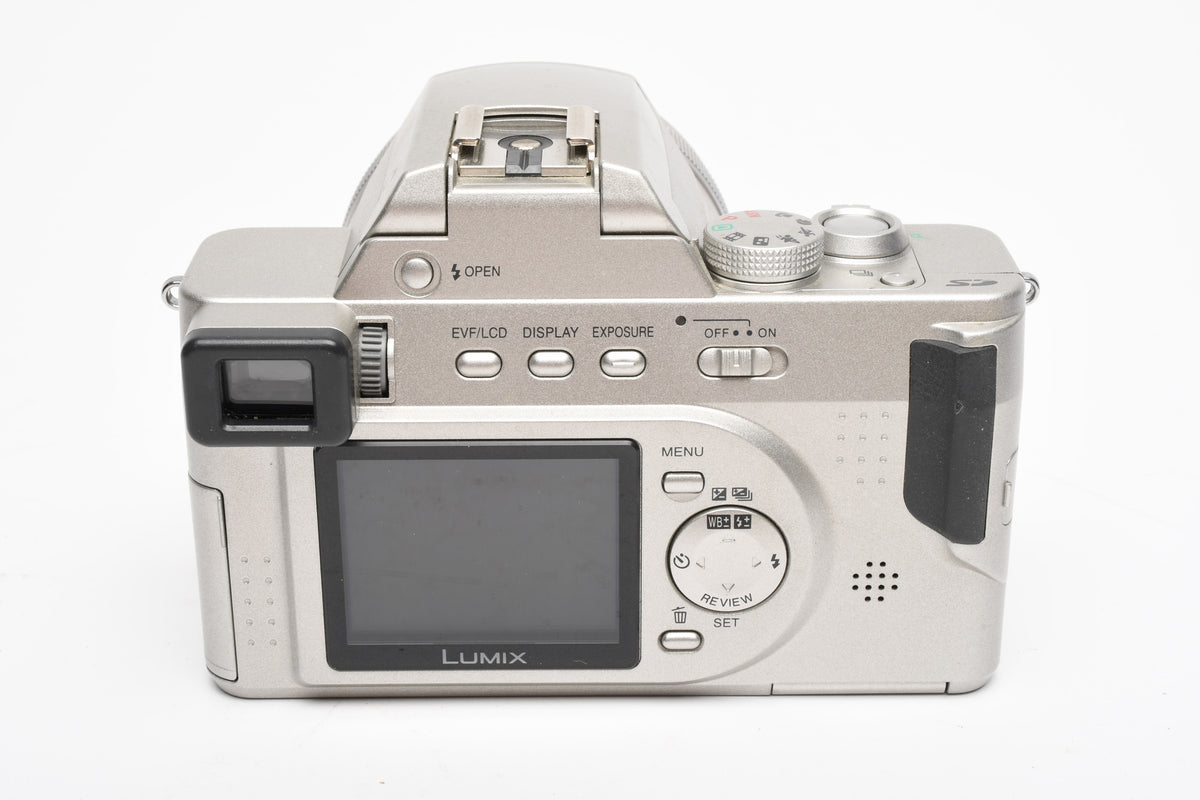 Panasonic Lumix DMC-FZ10 4MP Digital Point&Shoot w/Leica lens, Mint- (Silver)