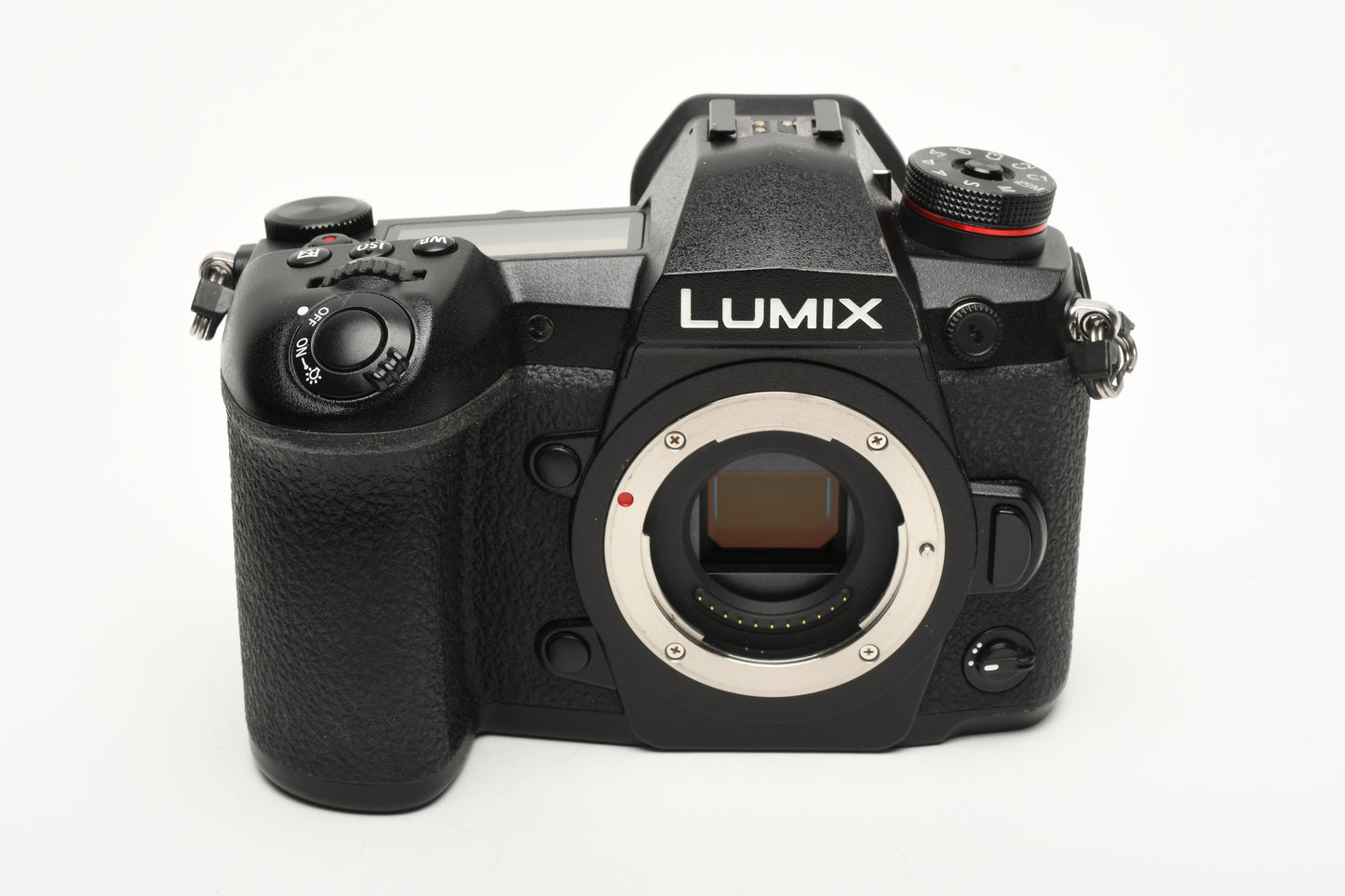 Panasonic Lumix DC-G9 Body, 2X batts, charger, strap, 22K Acts