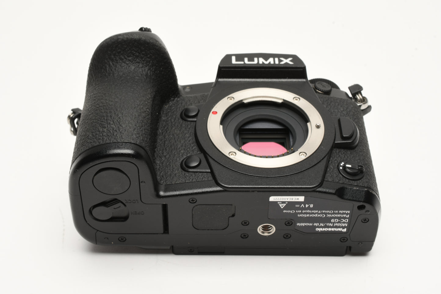 Panasonic Lumix DC-G9 Body, 2X batts, charger, strap, 22K Acts