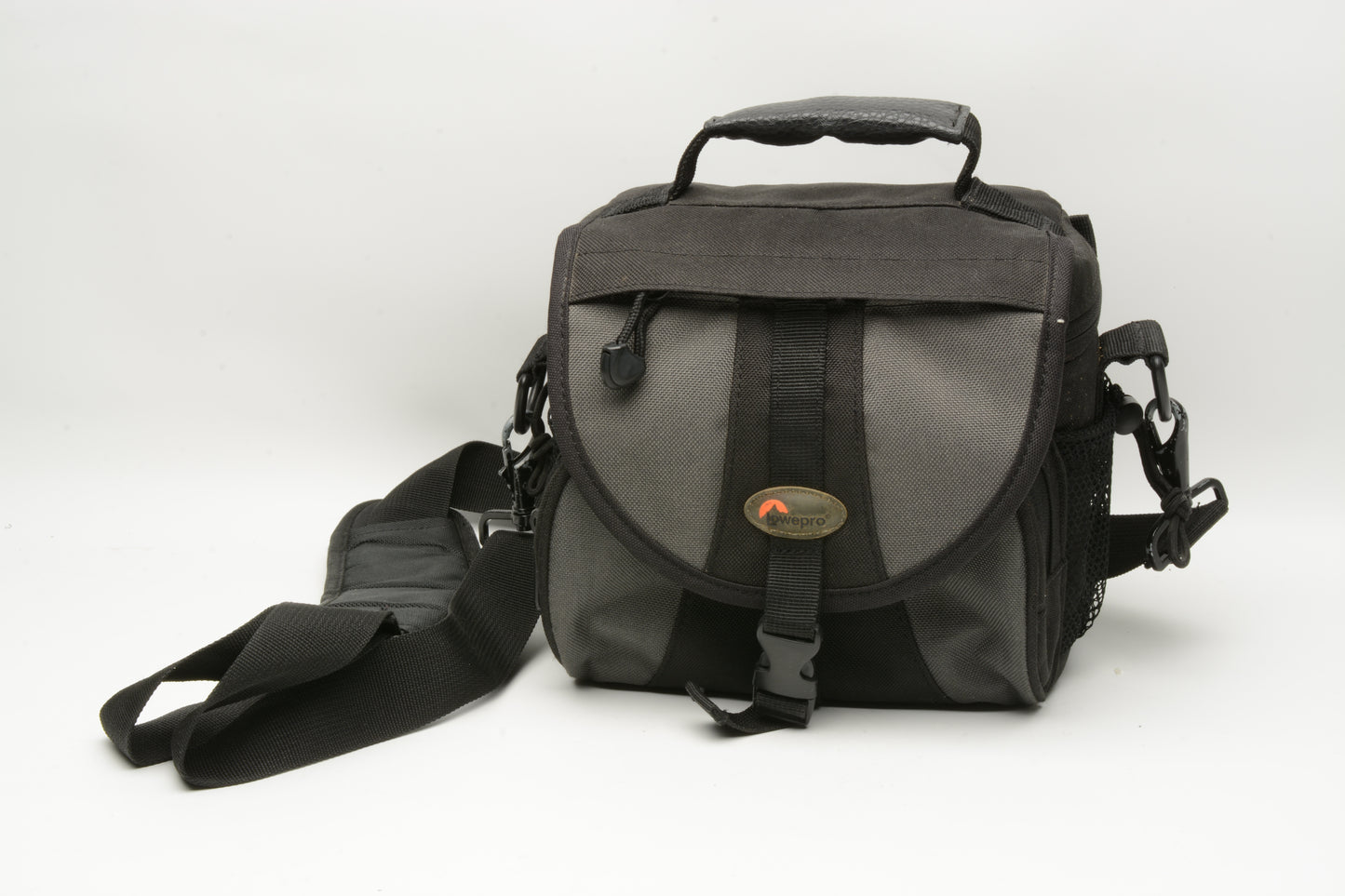 Lowepro EX140 camera case shoulder bag, clean, Great!