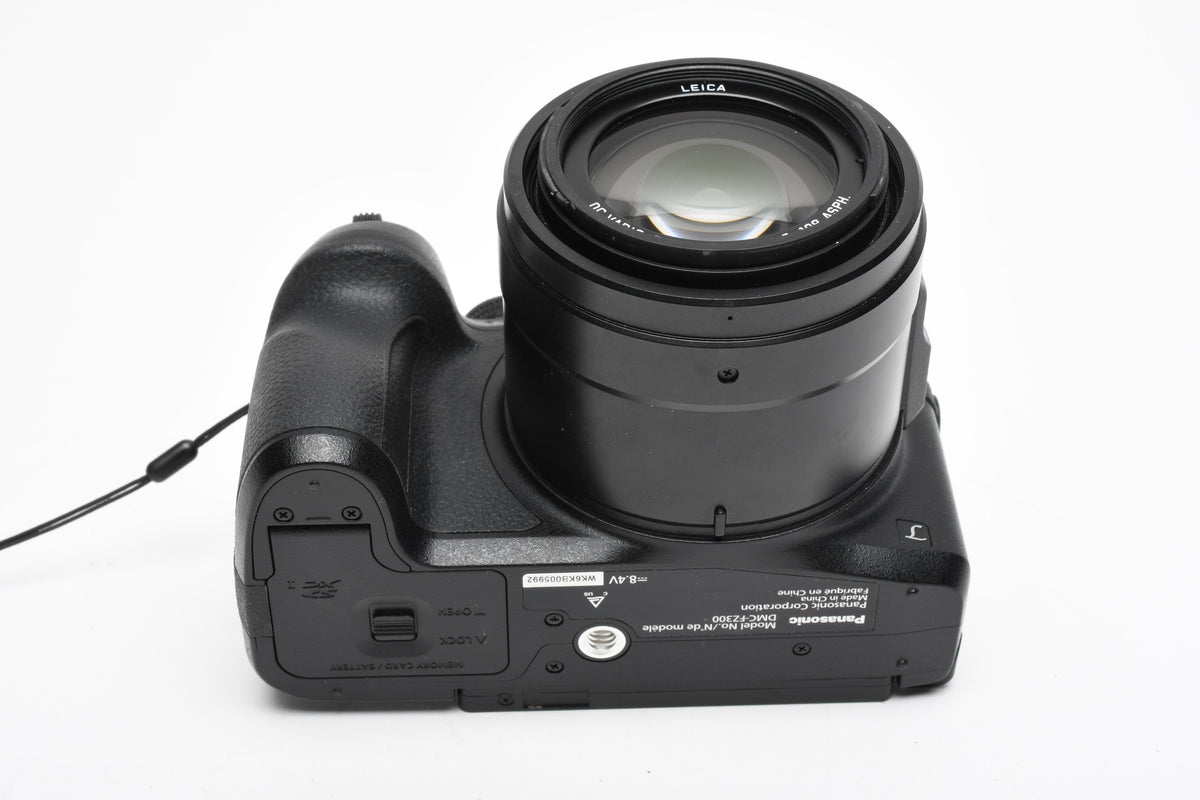 Panasonic Lumix DMC-FZ300 4K 12.1MP Digital Point&Shoot w/25-600mm Lens, Mint-