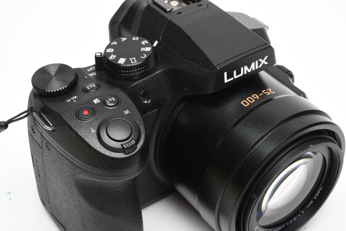 Panasonic Lumix DMC-FZ300 4K 12.1MP Digital Point&Shoot w/25-600mm Lens, Mint-