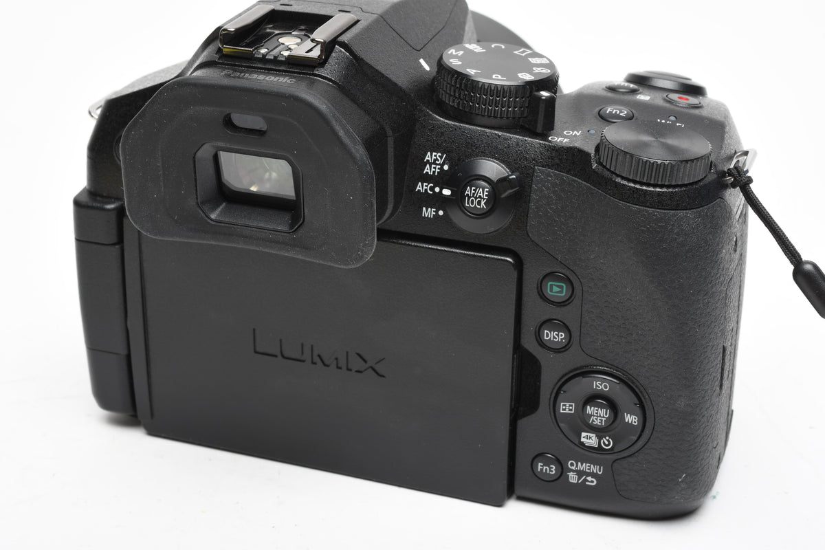 Panasonic Lumix DMC-FZ300 4K 12.1MP Digital Point&Shoot w/25-600mm Lens, Mint-