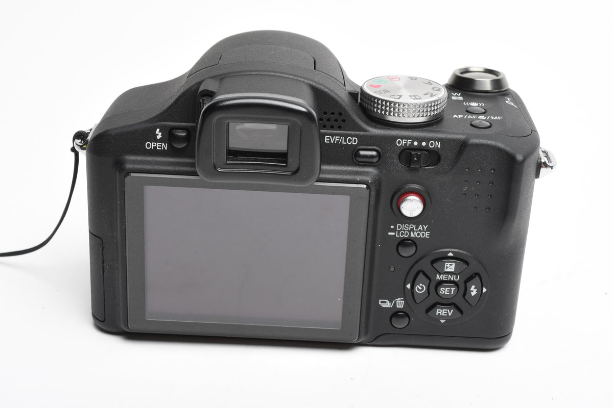 Panasonic Lumix DMC-FZ8 7.2MP Digital Point&Shoot w/Leica lens, Mint-