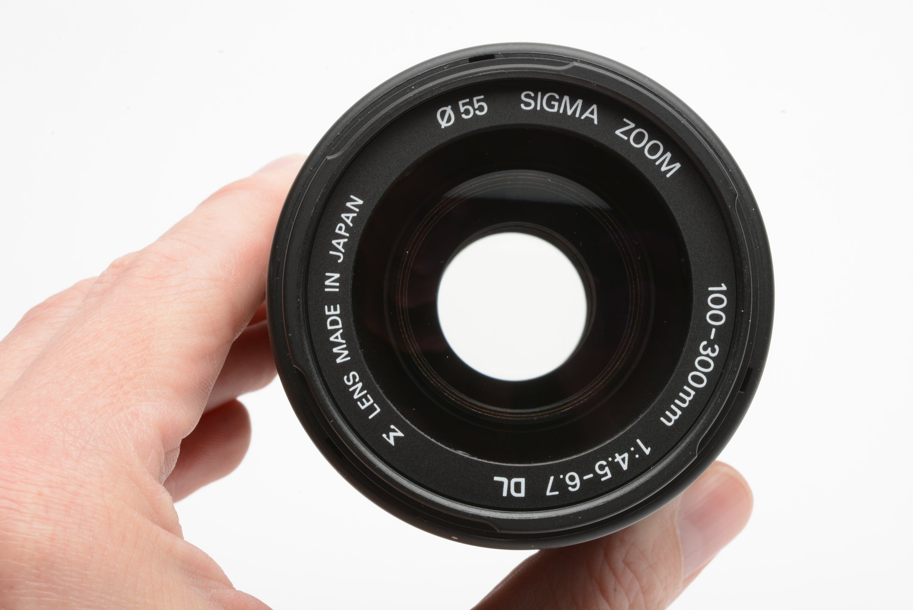 Sigma AF 100-300mm f4.5-6.7 DL lens