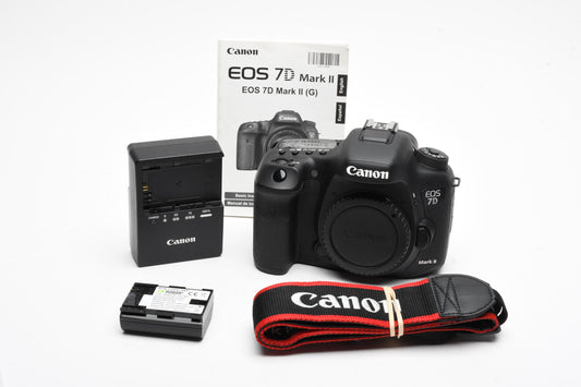 Canon EOS 7D Mark II DSLR Body w/batt, charger, strap, Only 874 Acts!! Mint-