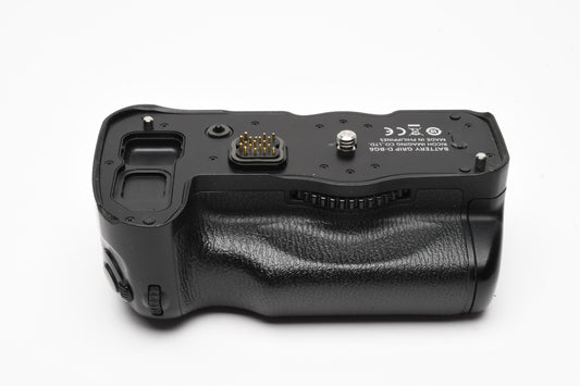 Pentax D-BG6 Battery Grip for K-1 DSLR Cameras +AA Tray and Lithium Battery!