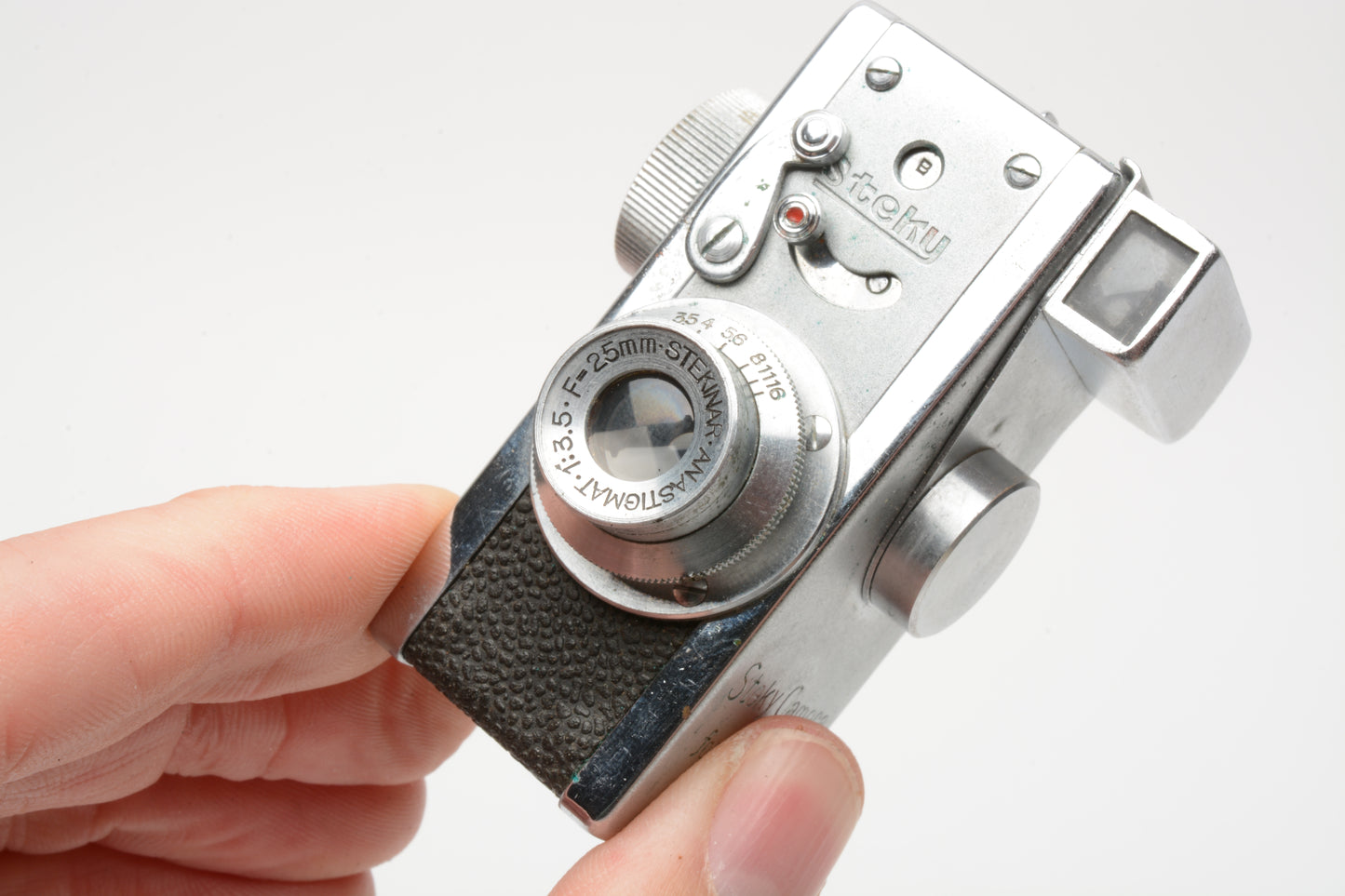 Steky 16mm camera in case, Nice and clean, works!  Vintage