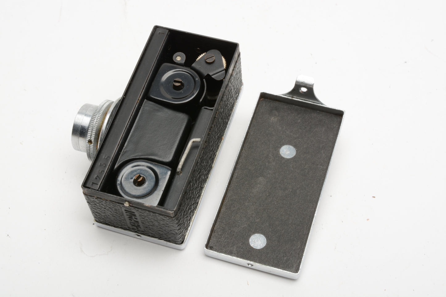 Steky IIIb 16mm camera in case and box, Nice and clean, works!  Vintage