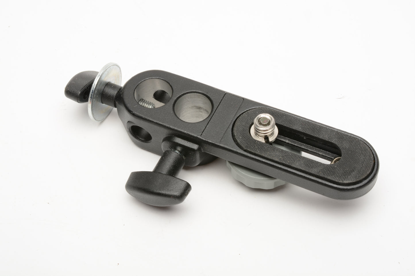 Bogen Manfrotto 143BKT Bracket mount adapter w/3/8" screw adapter