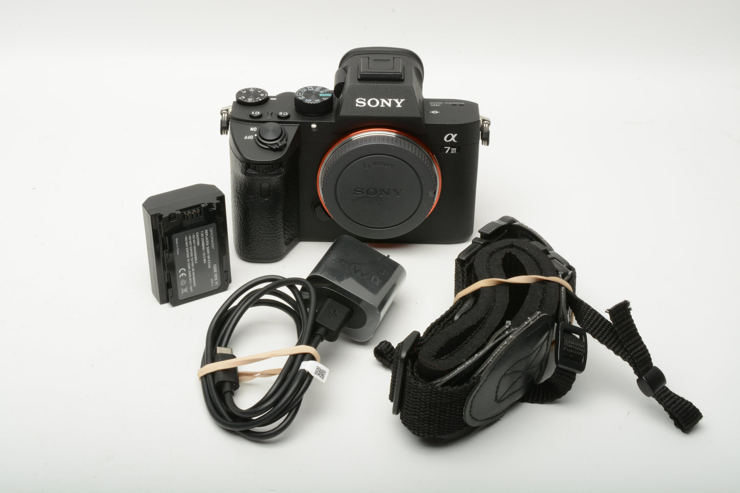 Sony A7 III Mirrorless Body, batt, charging cable+block, only 273 acts!!