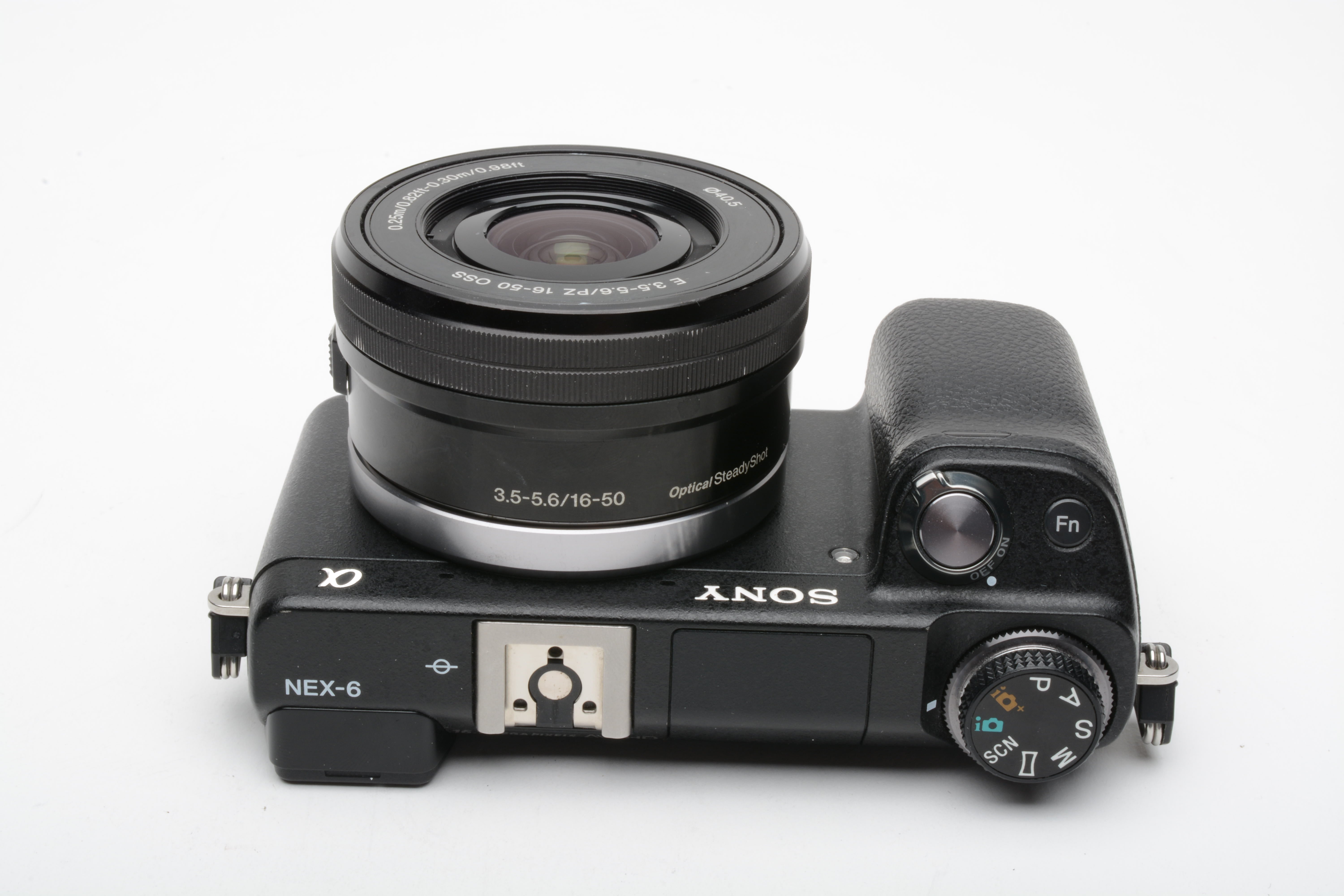 Sony NEX-6 Body (Black) w/16-50mm f3.5-5.6 zoom