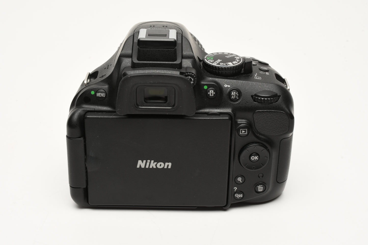 Nikon D5200 w/18-55mm F3.5-5.6G VR, batt+charger+strap+cap, Only 3448 Acts