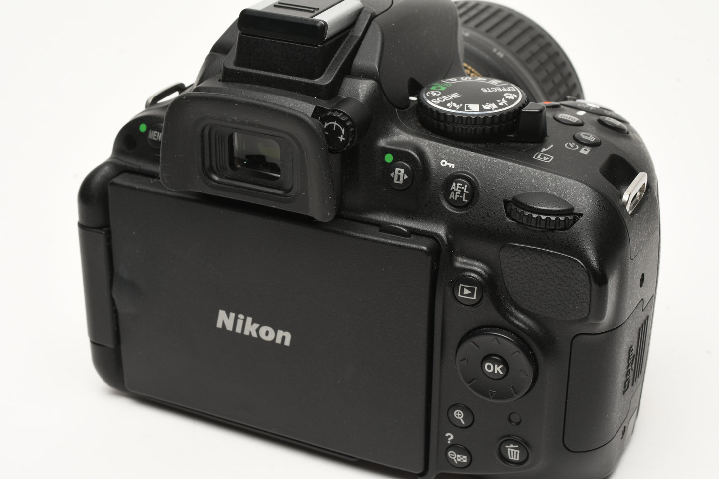 Nikon D5200 w/18-55mm F3.5-5.6G VR, batt+charger+strap+cap, Only 3448 Acts