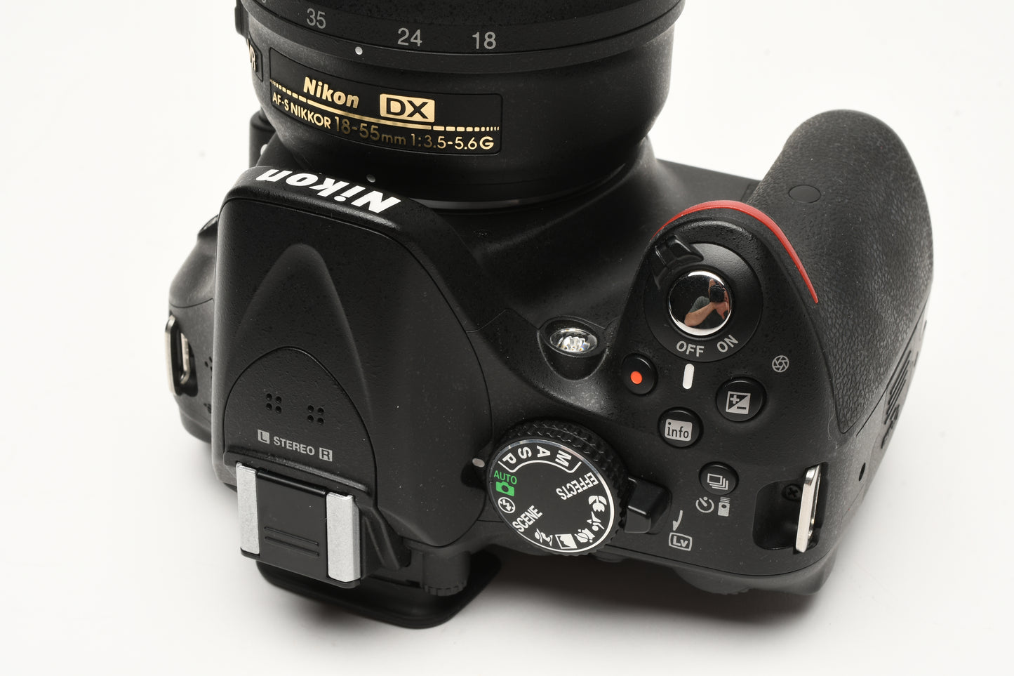 Nikon D5200 w/18-55mm F3.5-5.6G VR, batt+charger+strap+cap, Only 3448 Acts