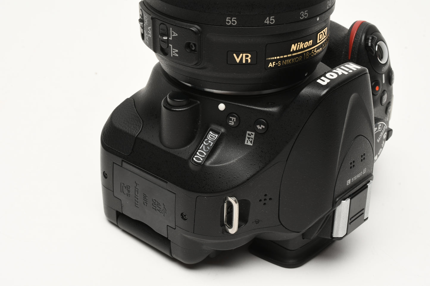 Nikon D5200 w/18-55mm F3.5-5.6G VR, batt+charger+strap+cap, Only 3448 Acts