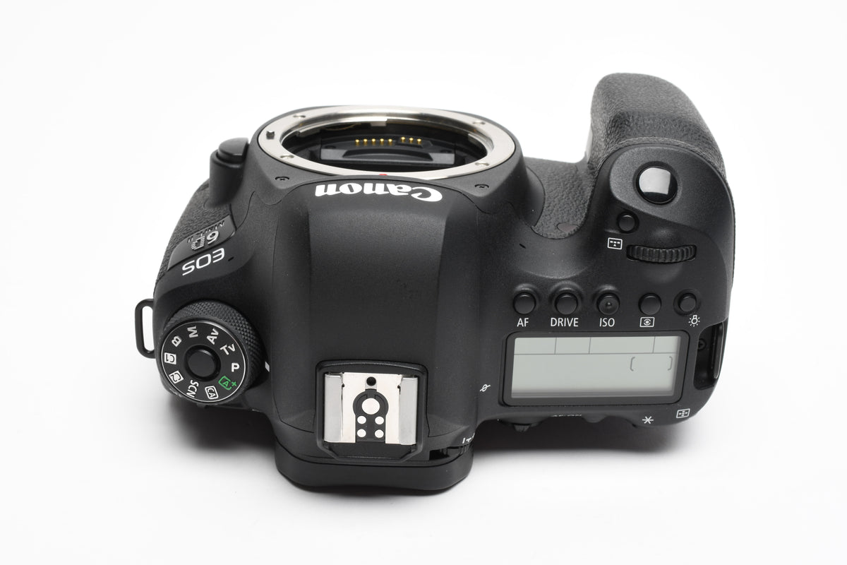 Canon EOS 6D Mark II 26.2MP DSLR body, 2X batts, charger, only 891 Acts!!