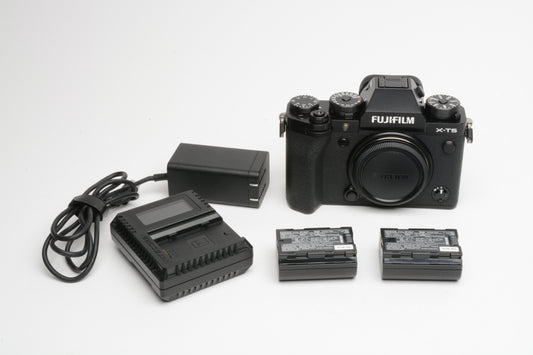 Fujifilm X-T5 XT5 Mirrorless Camera Black Body, 2Batts, charger, Only 2315 Acts!