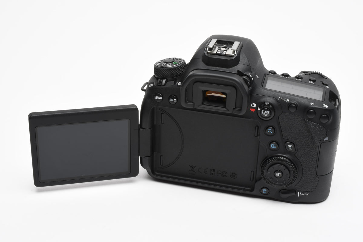 Canon EOS 6D Mark II 26.2MP DSLR body, 2X batts, charger, only 891 Acts!!