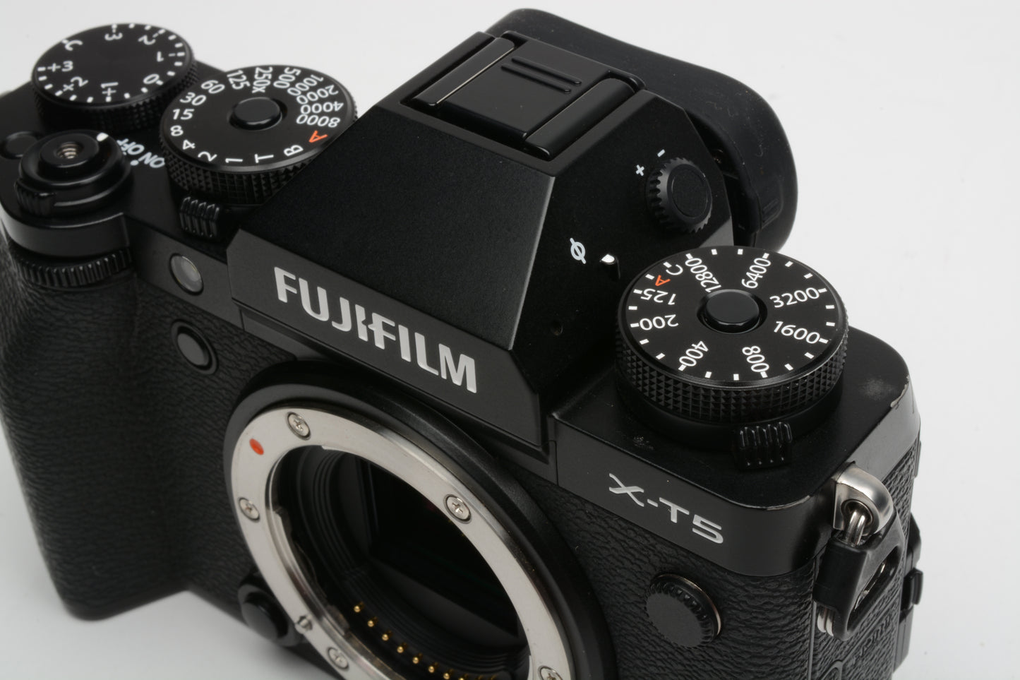 Fujifilm X-T5 XT5 Mirrorless Camera Black Body, 2Batts, charger, Only 2315 Acts!