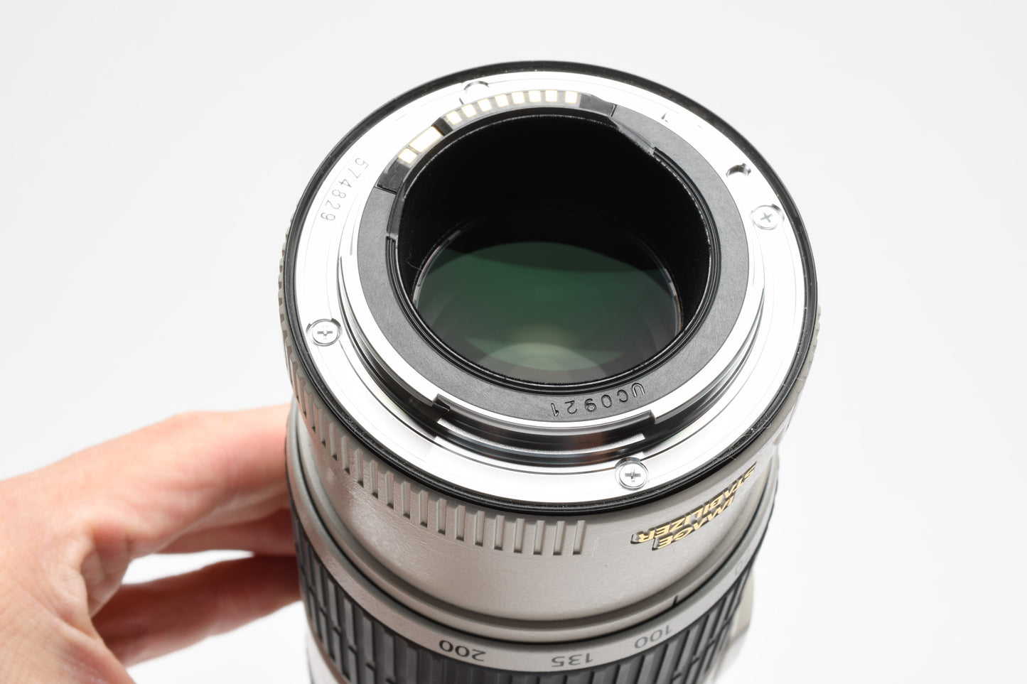 Canon EF 70-200mm f4L IS USM zoom, caps, hood, UV, Sharp! Mint-