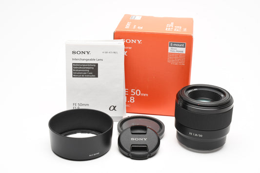 Sony FE 50mm f1.8 SEL50f18F Prime lens, caps+hood, Mint- Boxed