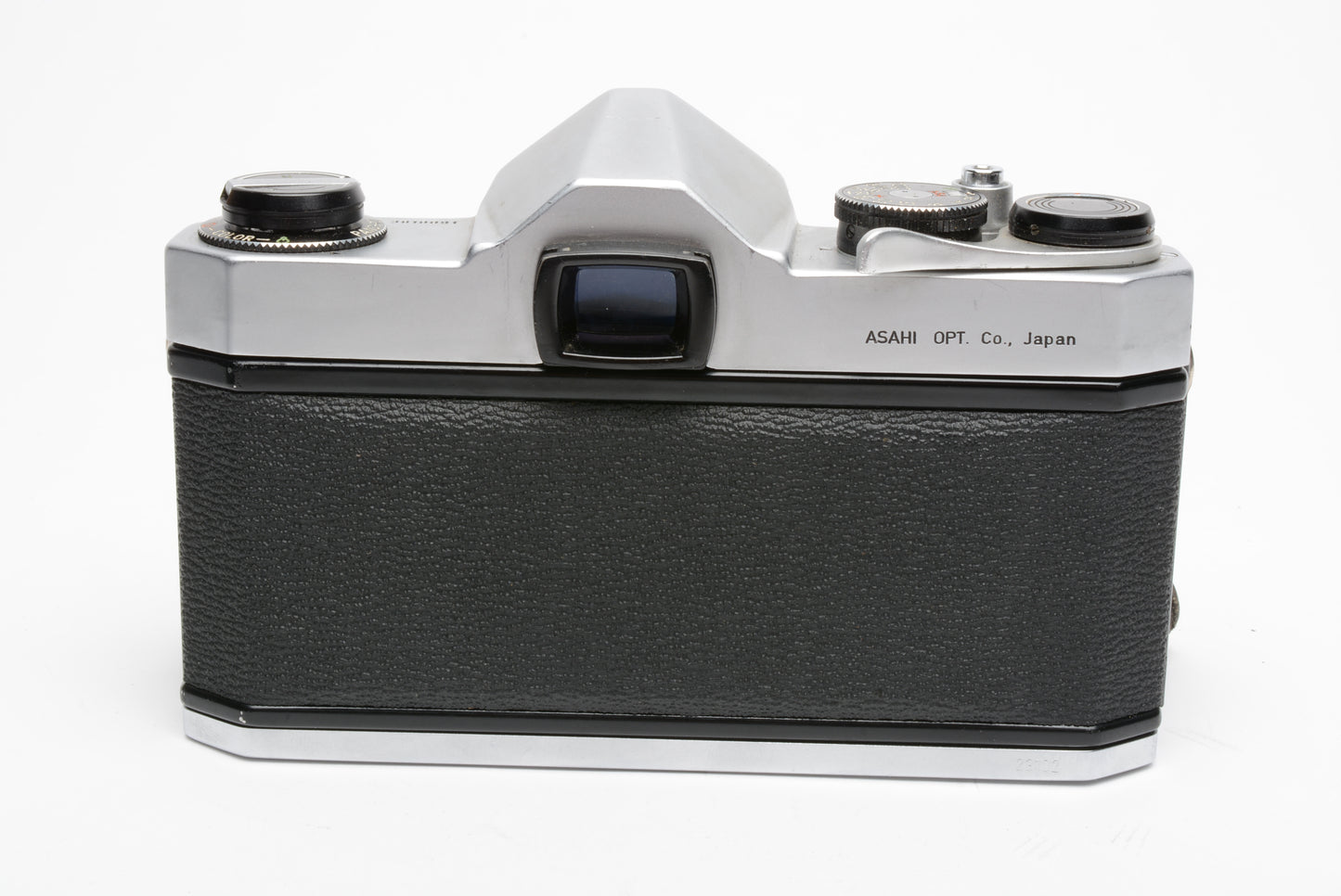 Pentax Spotmatic SP chrome 35mm SLR w/50mm F2, case, cap, strap, new seals, nice!