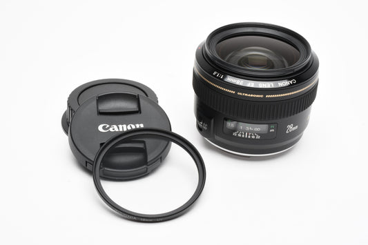 Canon EF 28mm f1.8 USM Wide lens, UV, caps, Mint-, Nice!!