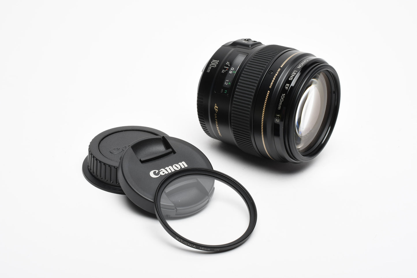 Canon EF 100mm f2 USM Portrait lens, UV, caps, Mint-, Nice!!