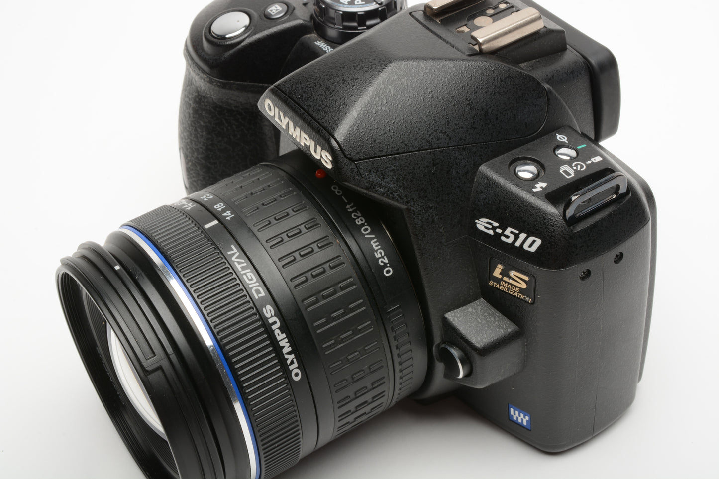 Olympus E-510 IS DSLR w/14-42mm f3.5-5.6 ED, 11k Acts, nice!