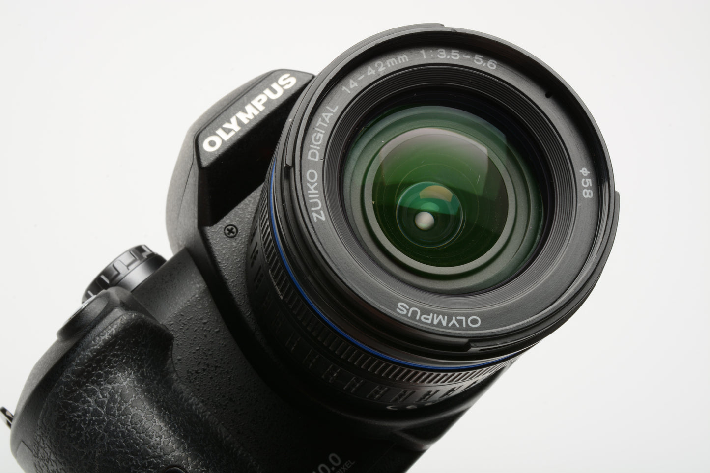 Olympus E-510 IS DSLR w/14-42mm f3.5-5.6 ED, 11k Acts, nice!