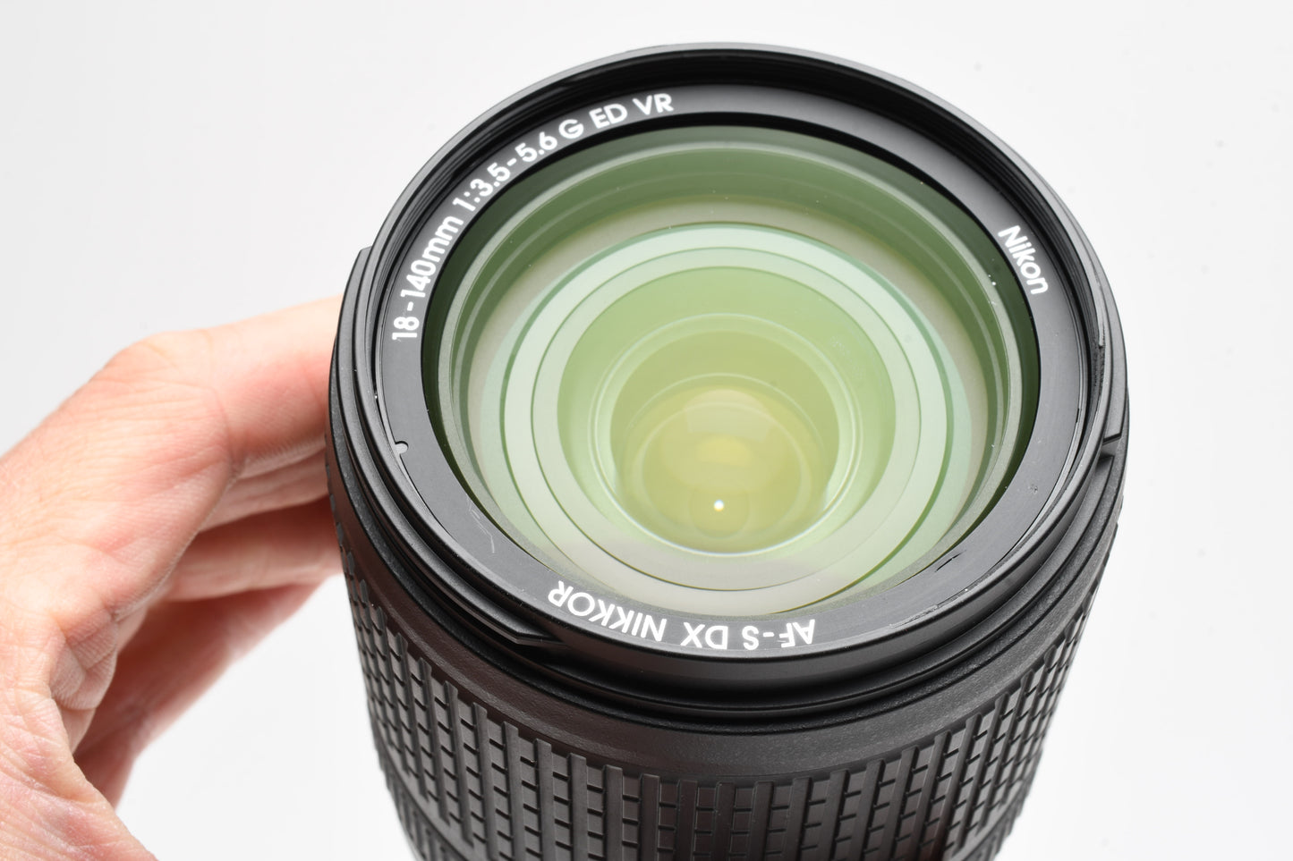 Nikon Nikkor AF-S DX 18-140mm f3.5-5.6G ED VR Lens w/Caps, UV Box, Mint