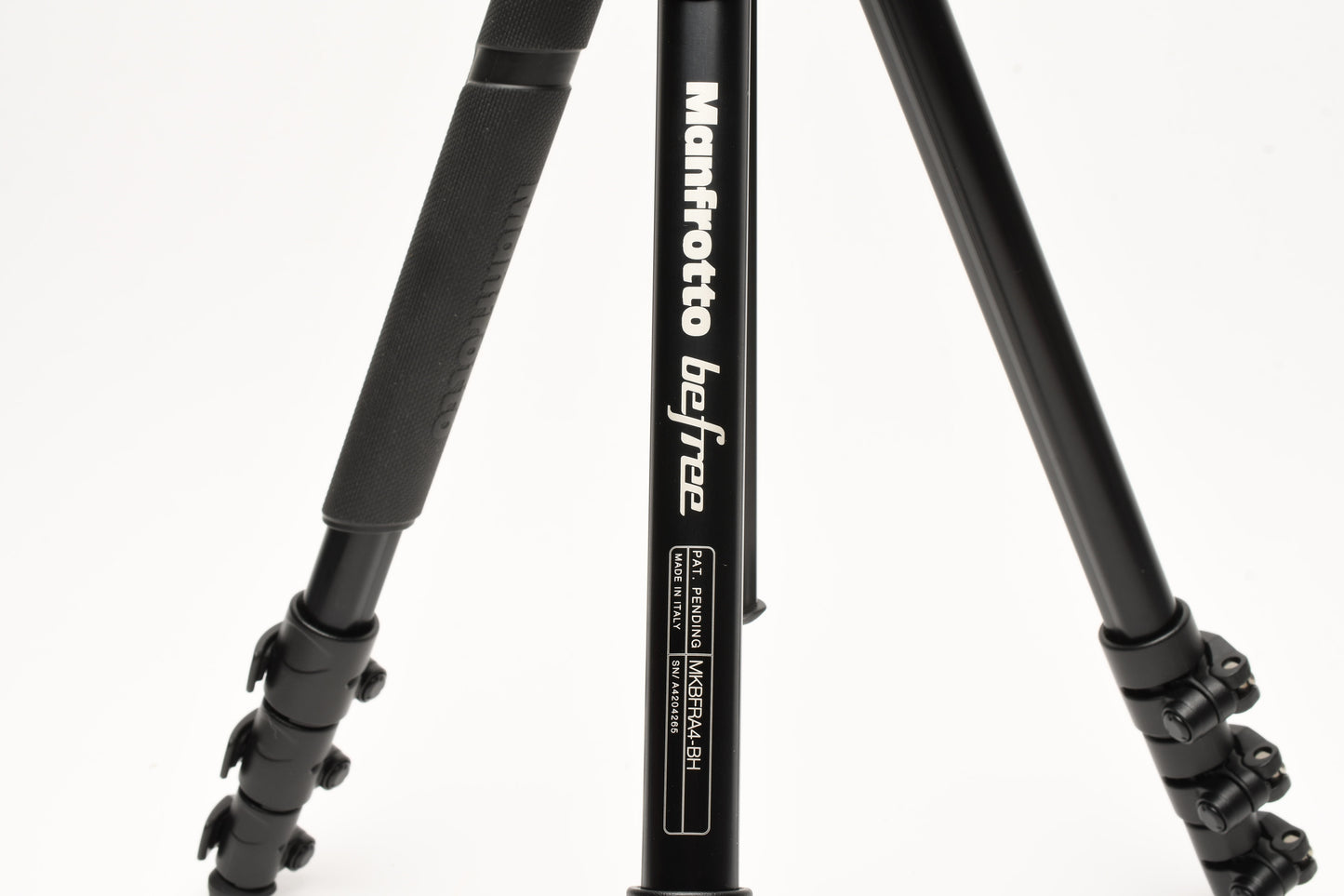 Manfrotto MKBFRA4-BH Compact tripod, head and QR Plate + Case, Great!