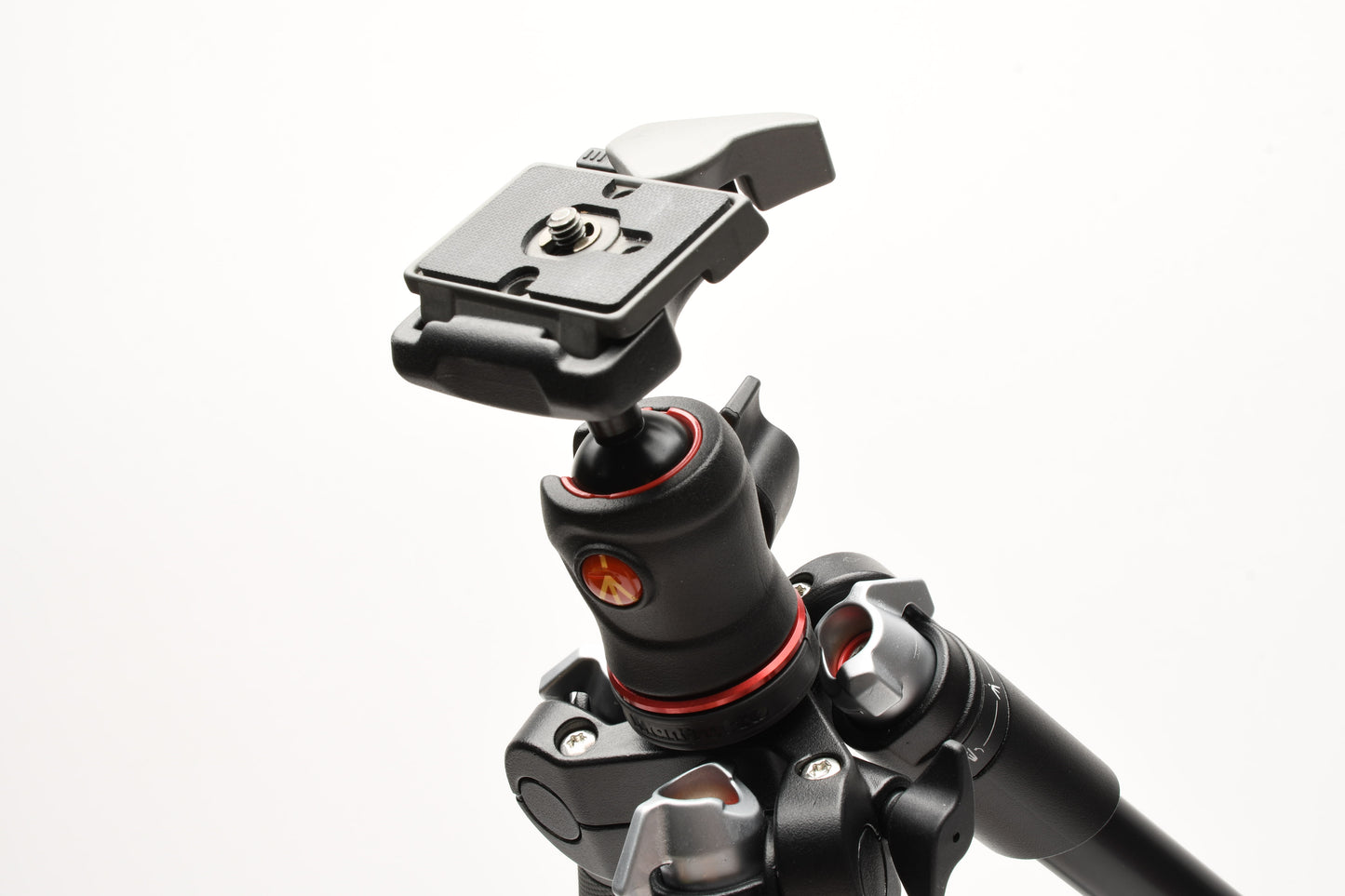 Manfrotto MKBFRA4-BH Compact tripod, head and QR Plate + Case, Great!