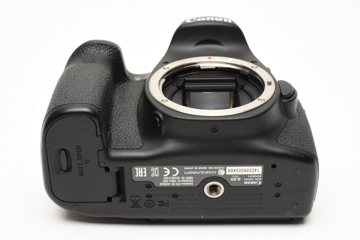 Canon EOS 70D DSLR Body w/Batt, charger, strap, Only 2552 Acts!