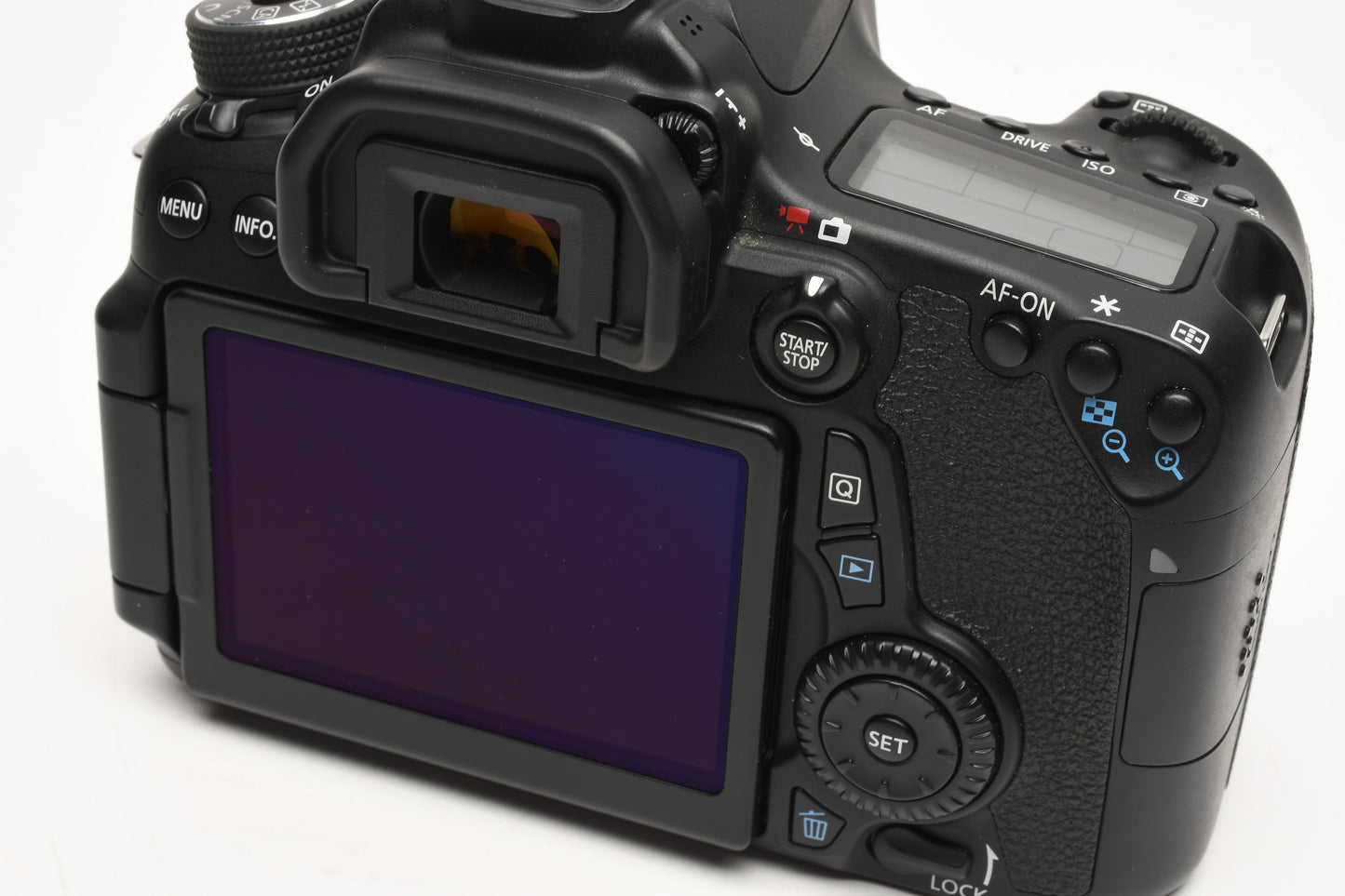 Canon EOS 70D DSLR Body w/Batt, charger, strap, Only 2552 Acts!
