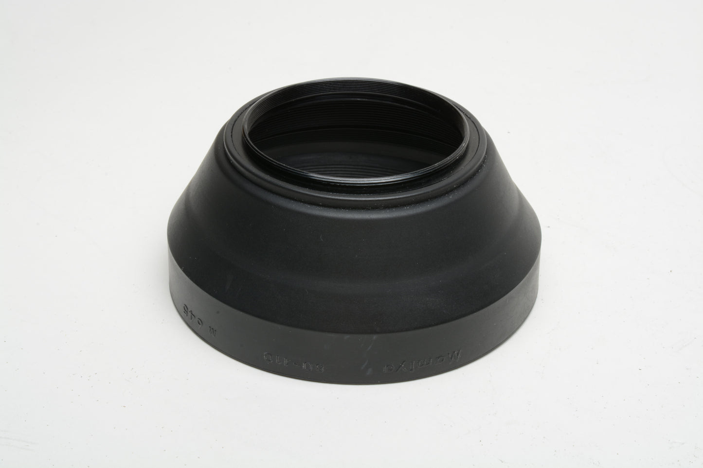 Mamiya 80-110mm rubber lens hood (58mm), Very clean