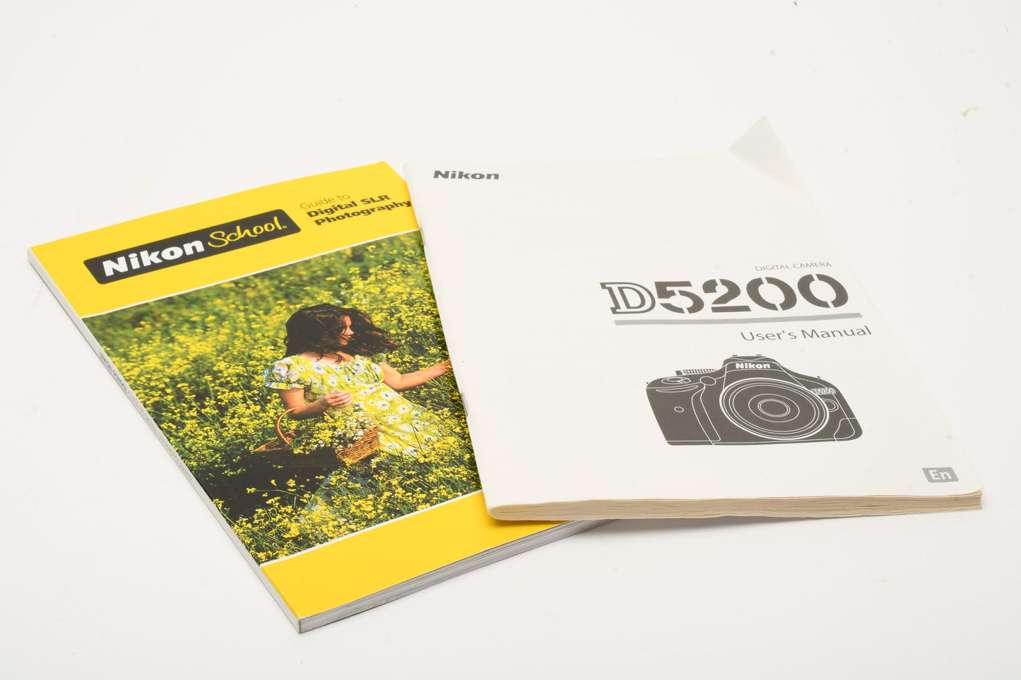 Nikon D5200 w/18-55mm F3.5-5.6G VR, batt+charger+strap+cap, Only 3448 Acts