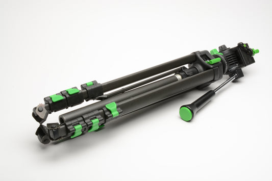 Cullman 2903 tripod w/Pan head and QR plate, Very nice!