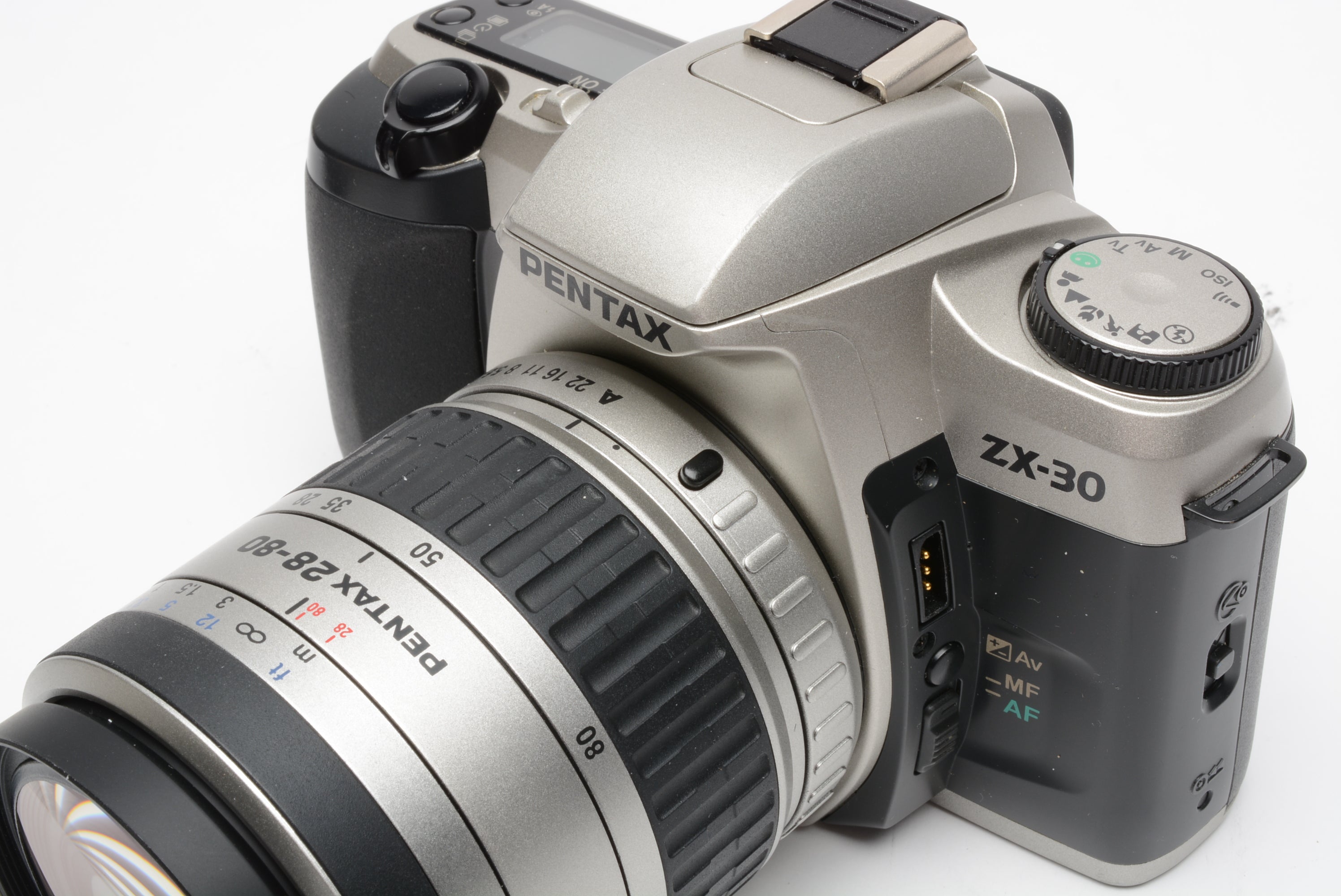 Pentax ZX-30 QD 35mm SLR w/Pentax-FA 28-80mm 3.5-5.6 lens, strap, UV, case  +flash