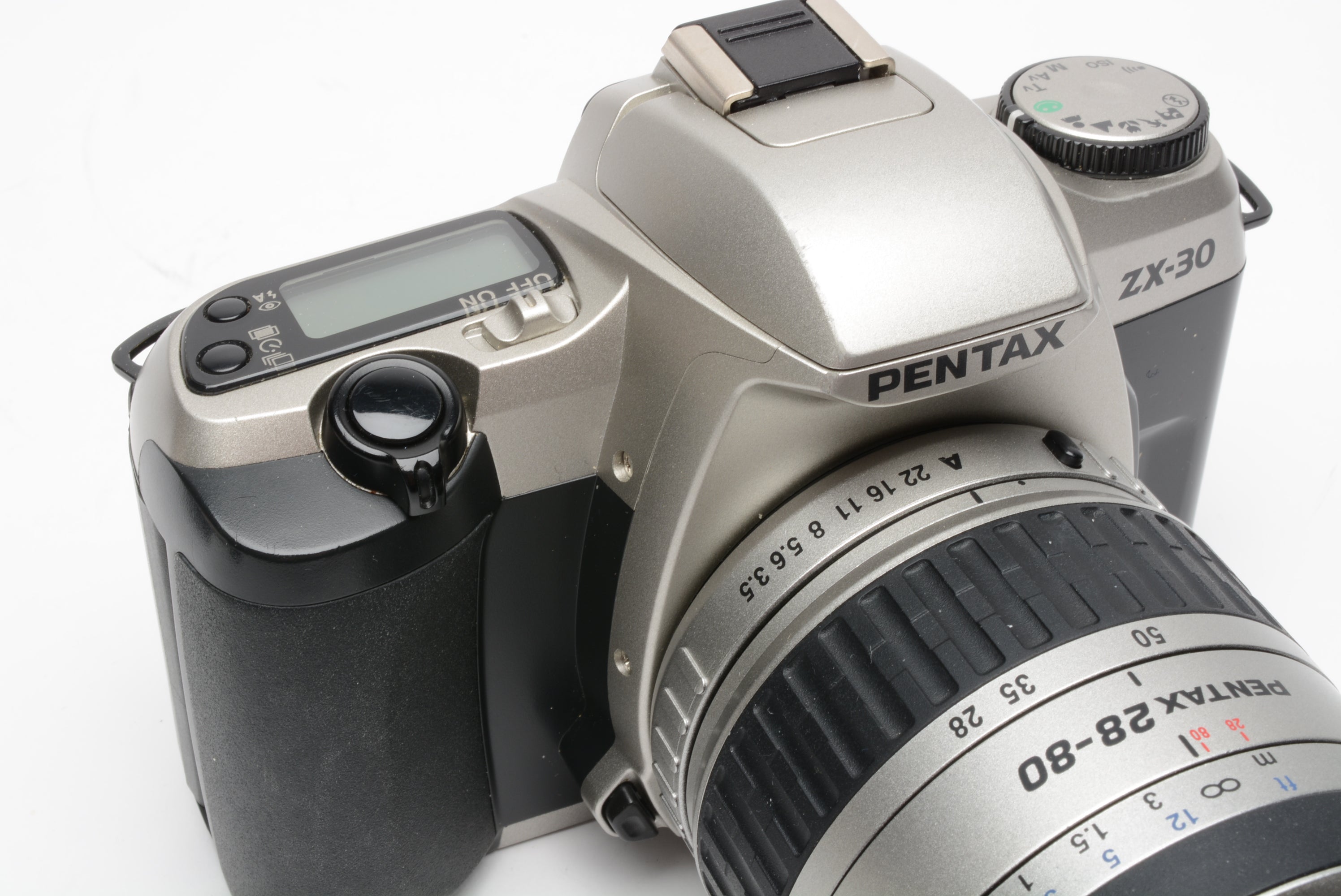 Pentax ZX-30 QD 35mm SLR w/Pentax-FA 28-80mm 3.5-5.6 lens, strap, UV, case  +flash