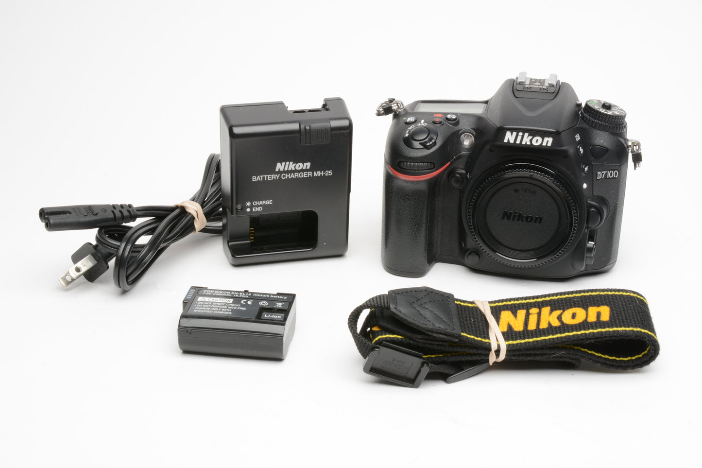 Nikon D7100 DSLR Body Only w/Batt, charger, Only 20,755 Acts!  Fully tested, Clean!