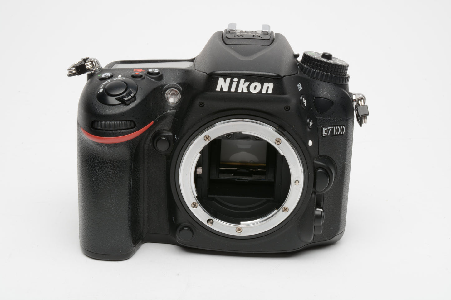 Nikon D7100 DSLR Body Only w/Batt, charger, Only 20,755 Acts!  Fully tested, Clean!