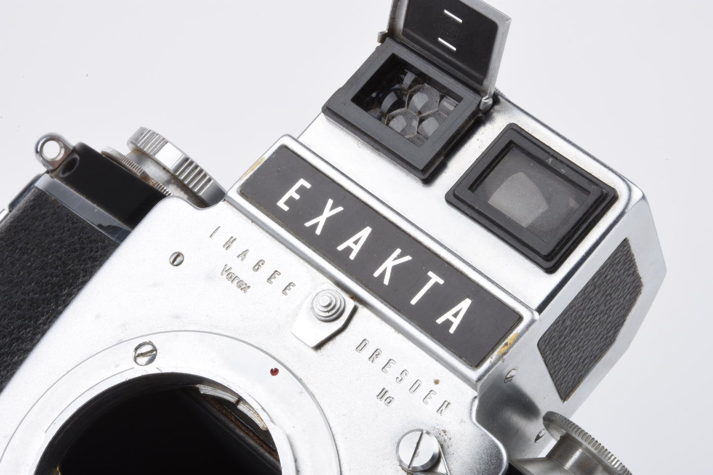 Exakta VX IIa 35mm SLR Body w/Metering Prism Finder + Working shutter, Nice!